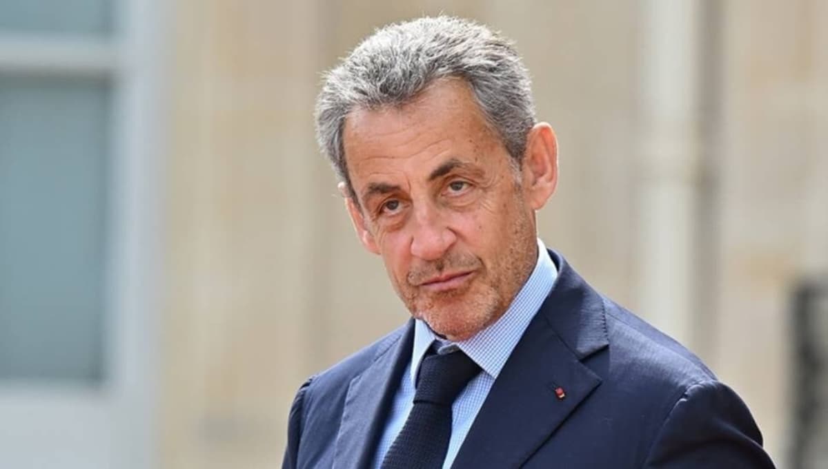 Eski Fransa Cumhurbaşkanı Nicolas Sarkozy Artık Cezaevinde