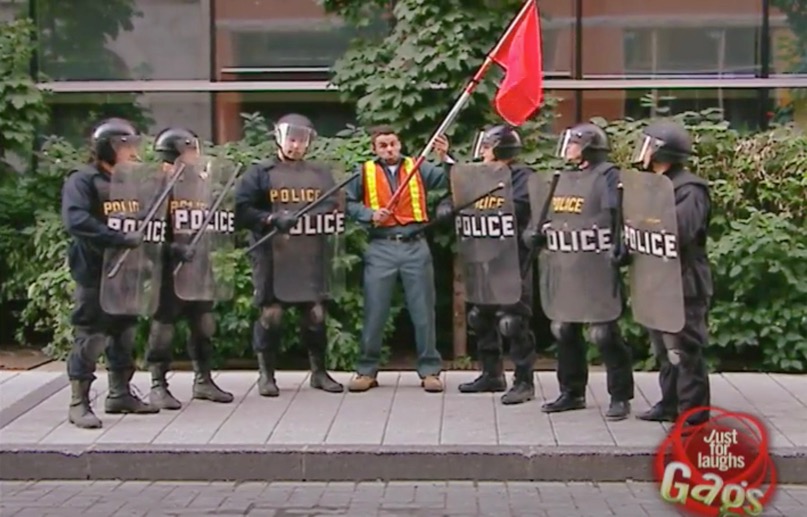 Kırmızı Bayraklı Gösteri