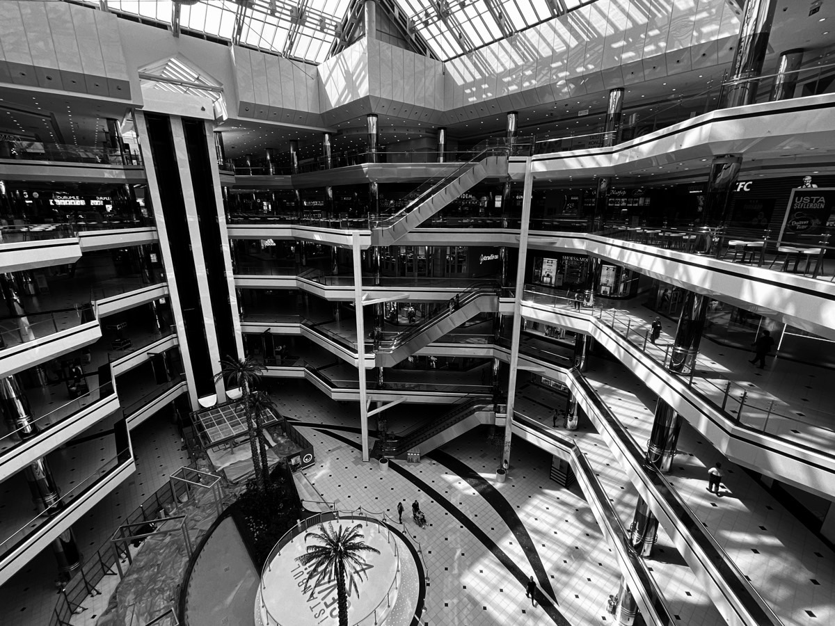 Monochrome - Cevahir AVM