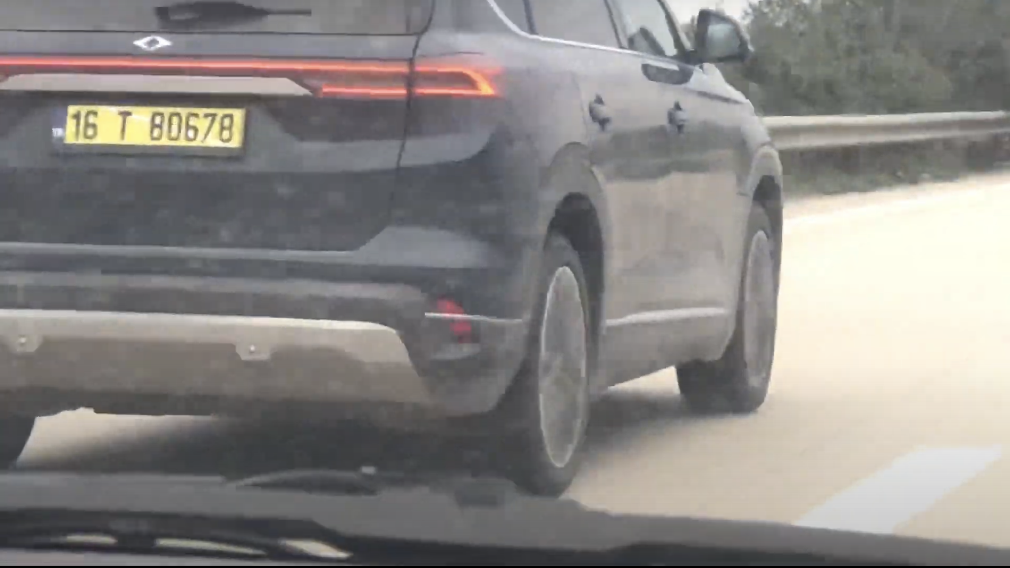 Yerli ve Milli Arabamız TOGG’u Yollarda Gördüm