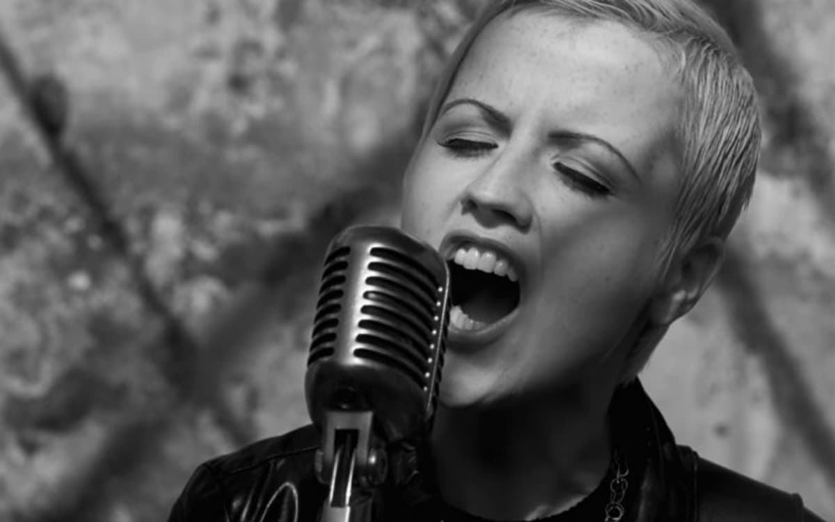 The Cranberries – Zombie (1994)