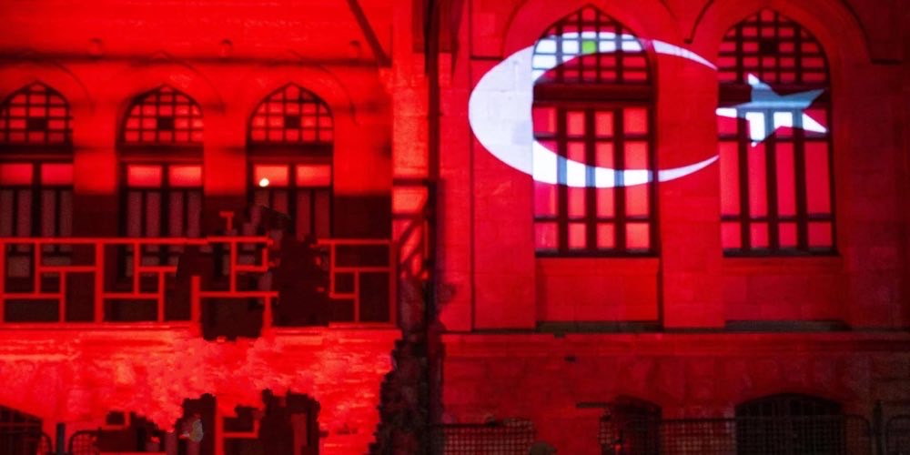 Türkiye'de Demokrasi: Tarih, Gelecek ve Krizler - Galip Dalay, Lisa Toremark