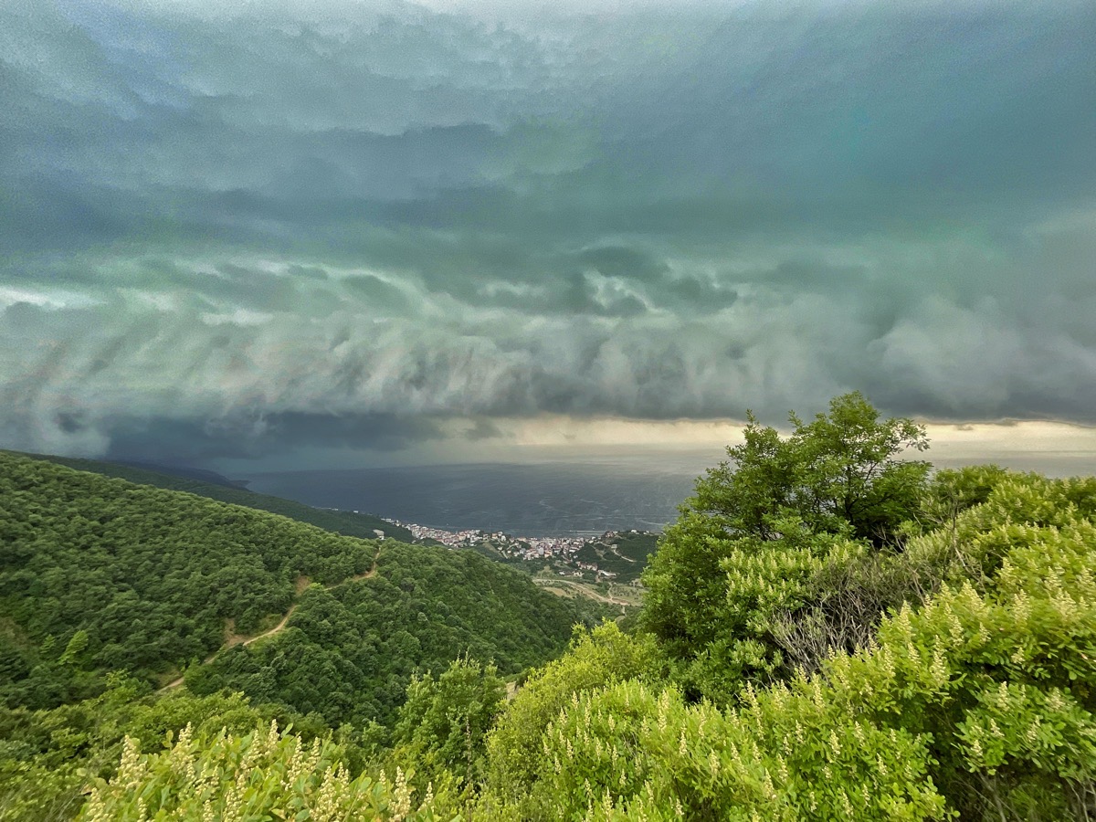 Yağmur Bulutları - Esenköy