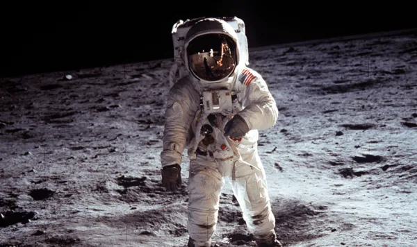 Aydaki Adam (Man on the Moon)