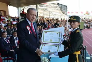 Türkiye'den İnsan Manzaraları: Savunmaları İstenen Teğmenlere Soruşturma Dosyası Verilmemiş