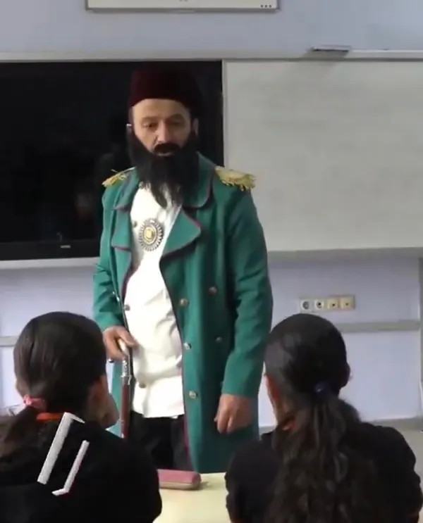 Türkiye’den İnsan Manzaraları: Tarih Öğretmeni