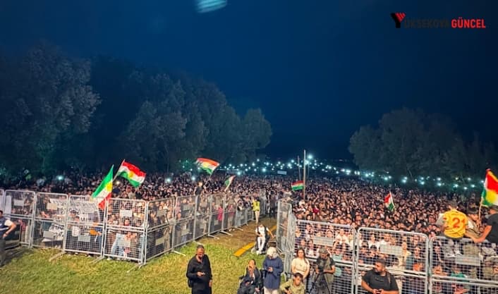 Kürdistan Bayrakları Eşliğinde Yüksekova’da Festival